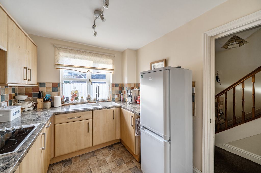Property photo 3 of 14 Kitchen