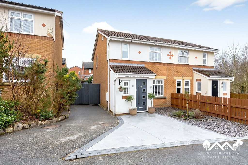 Property photo 1 of 31