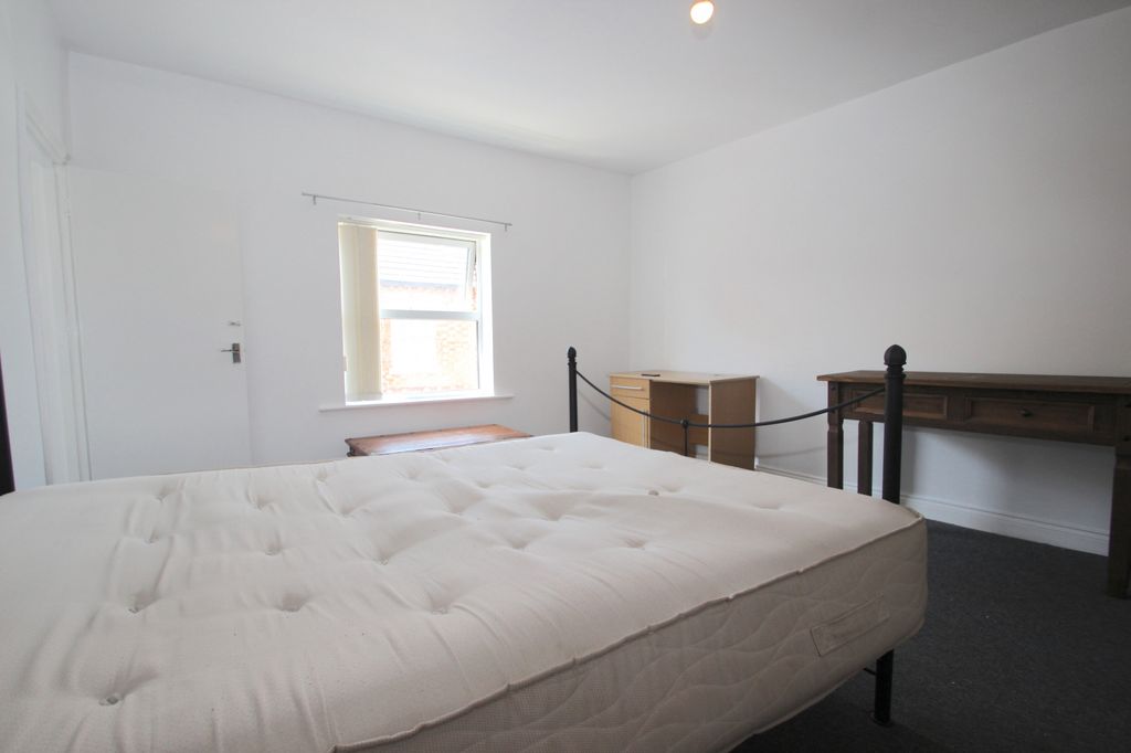 Property photo 2 of 4