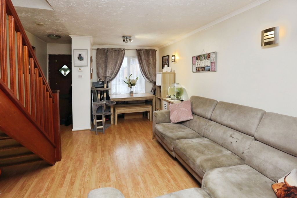 Property photo 3 of 15 Photo