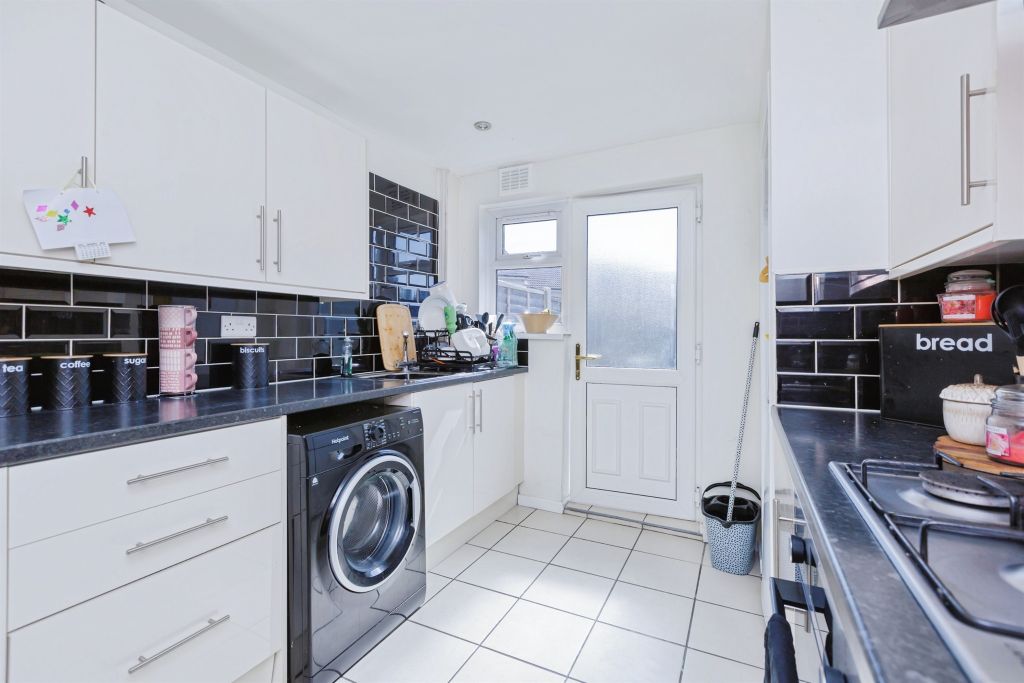 Property photo 2 of 17