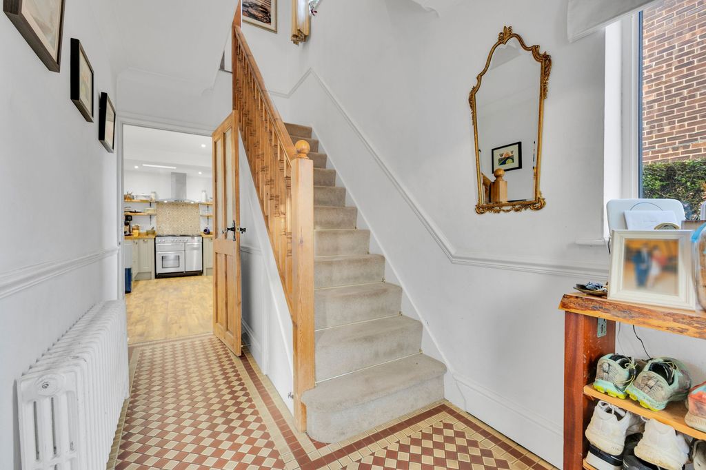 Property photo 2 of 22 Hallway