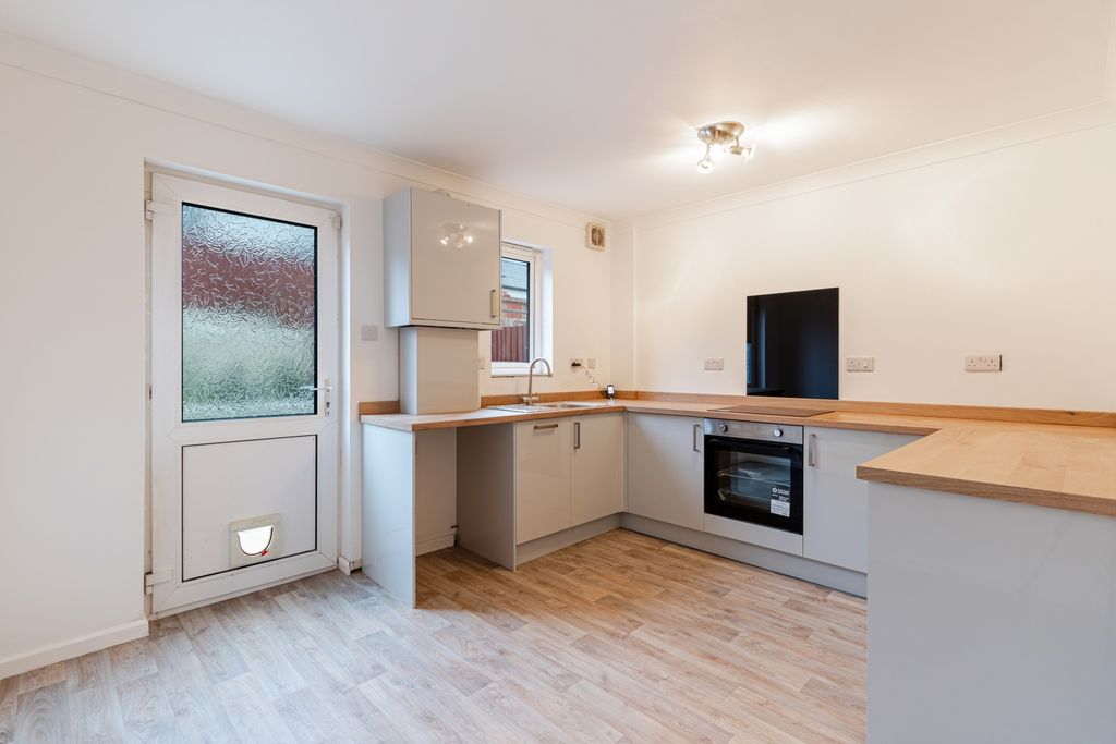 Property photo 3 of 12 A16 - 21 Jasmine Grove Paignton - 260126