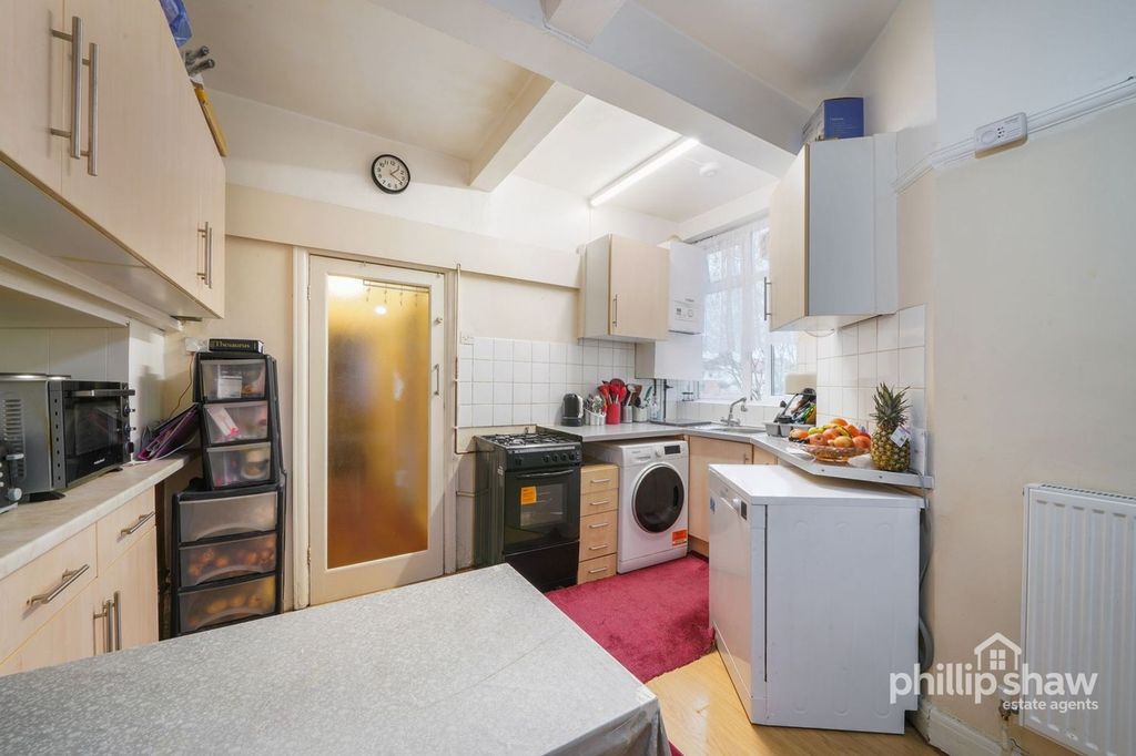 Property photo 3 of 14