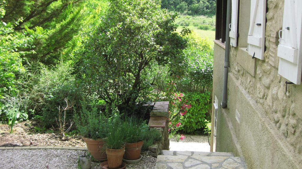 Property photo 3 of 31