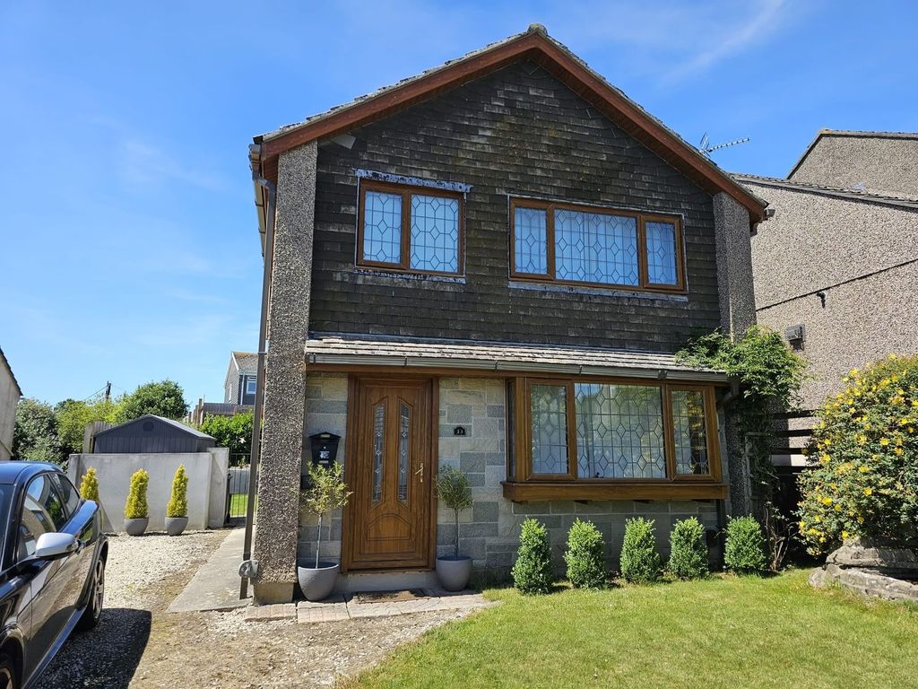 Property photo 1 of 11