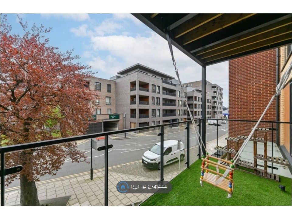 Property photo 3 of 9 Balcony