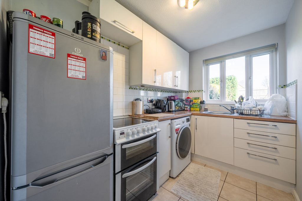 Property photo 2 of 15 1417434-15-69A96d...