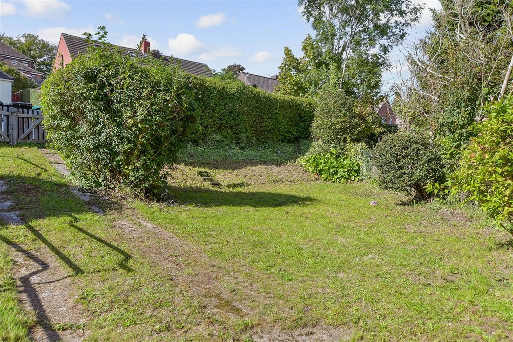 Property photo 3 of 13 Front Garden