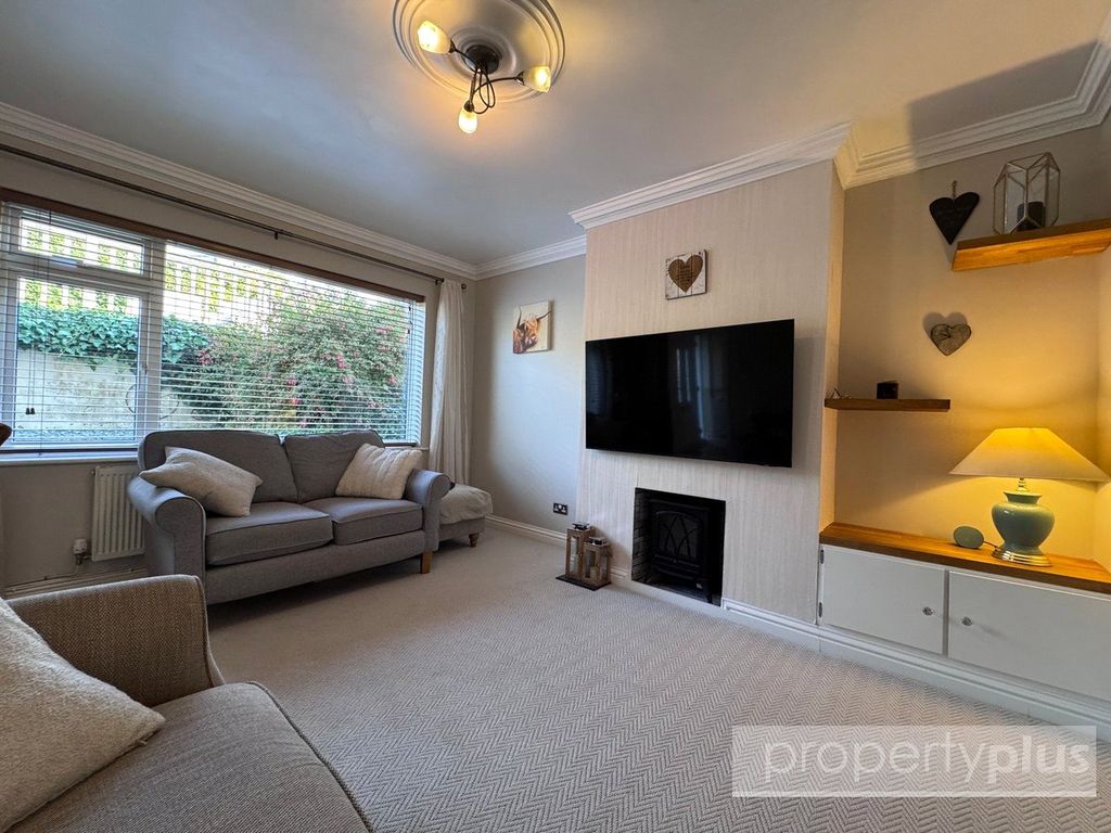 Property photo 2 of 18 Picture No. 13
