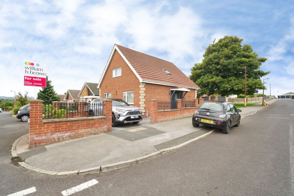 Property photo 3 of 18
