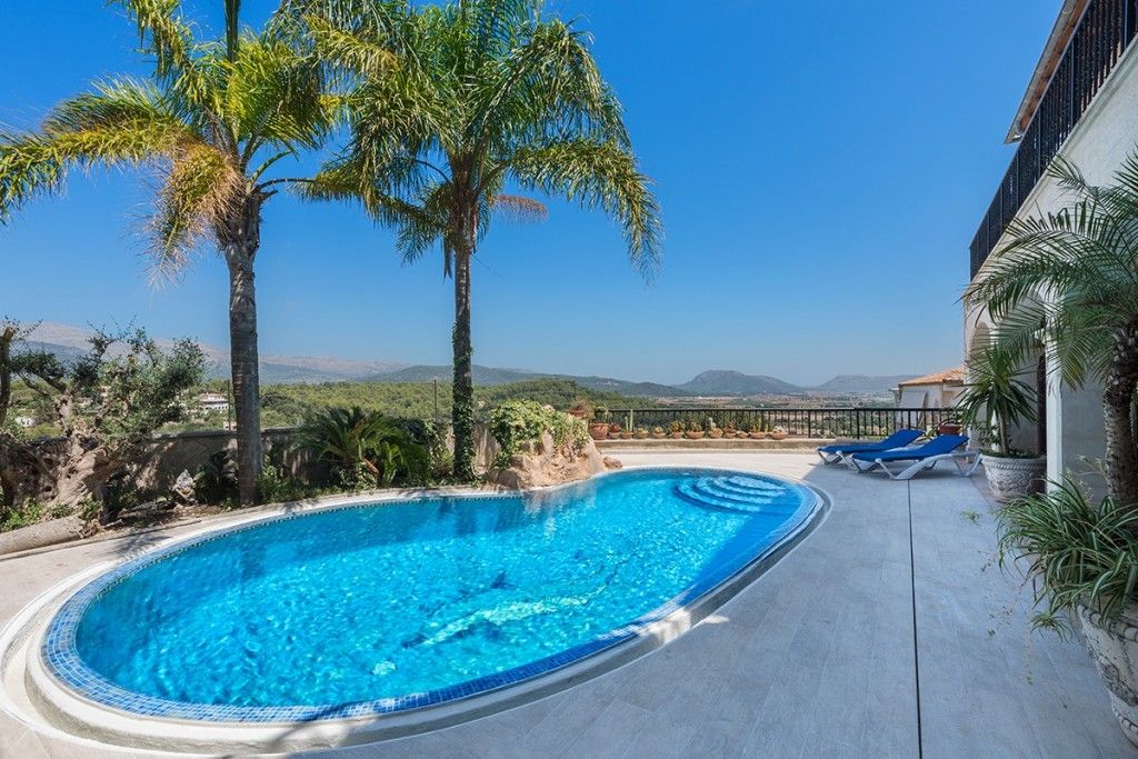 Property photo 2 of 16 Pool