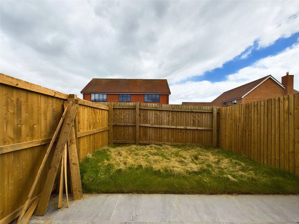 Property photo 3 of 11 Picture No. 10