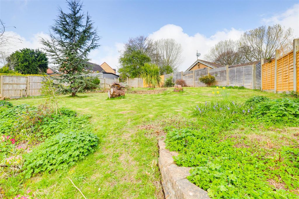 Property photo 3 of 6 5589.Jpg