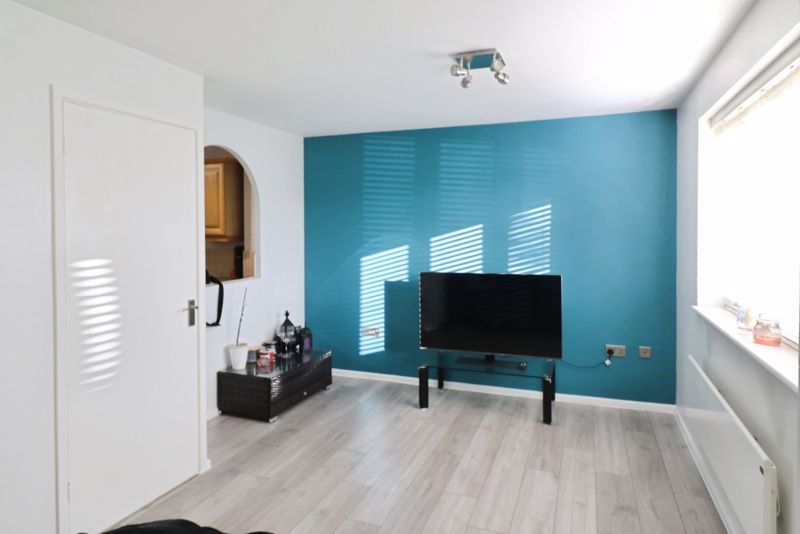 Property photo 3 of 11 Photo 10