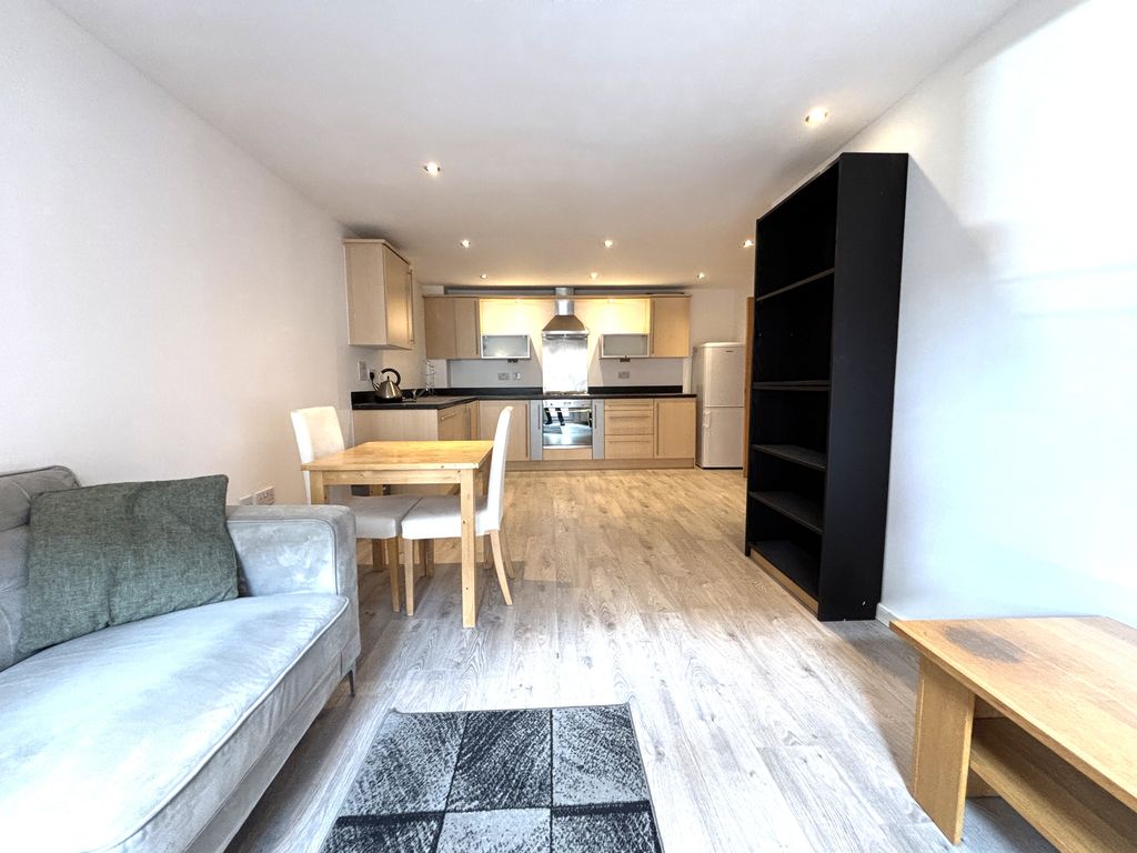 Property photo 3 of 9 Gallery