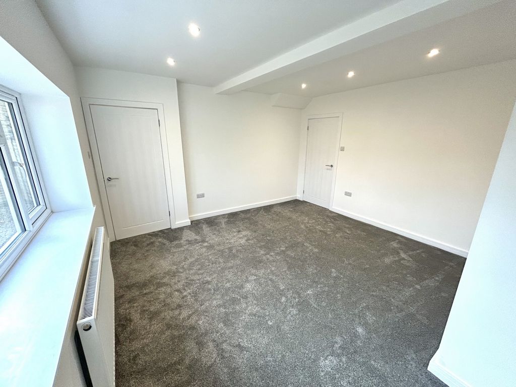 Property photo 2 of 21 Photo 10