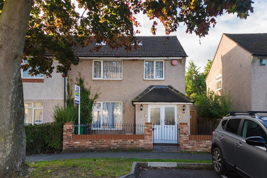 Property photo 1 of 21 53 Moreton Road Hr1.Jpg