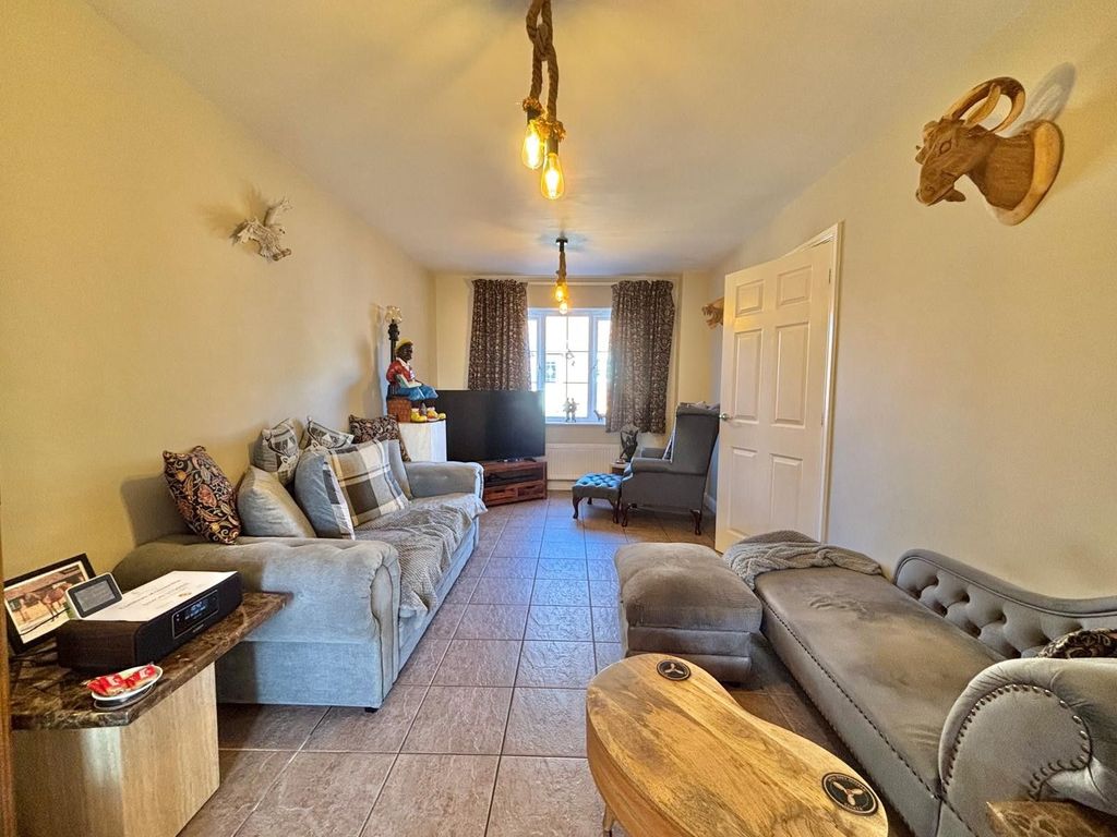 Property photo 2 of 19