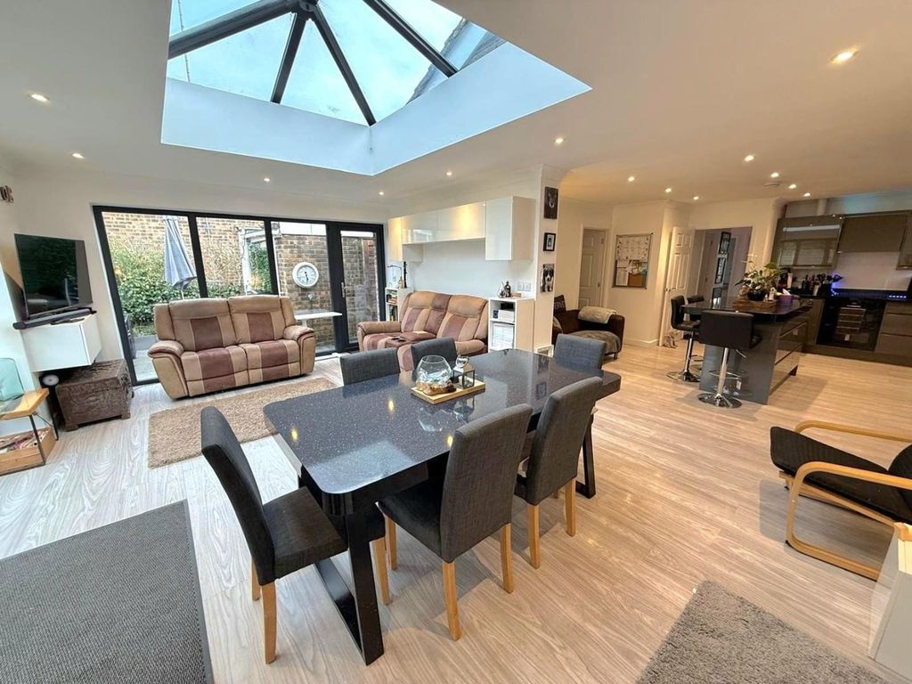 Property photo 1 of 20 8.Jpg