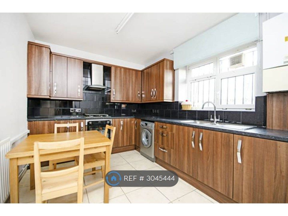 Property photo 1 of 7 Kitchen
