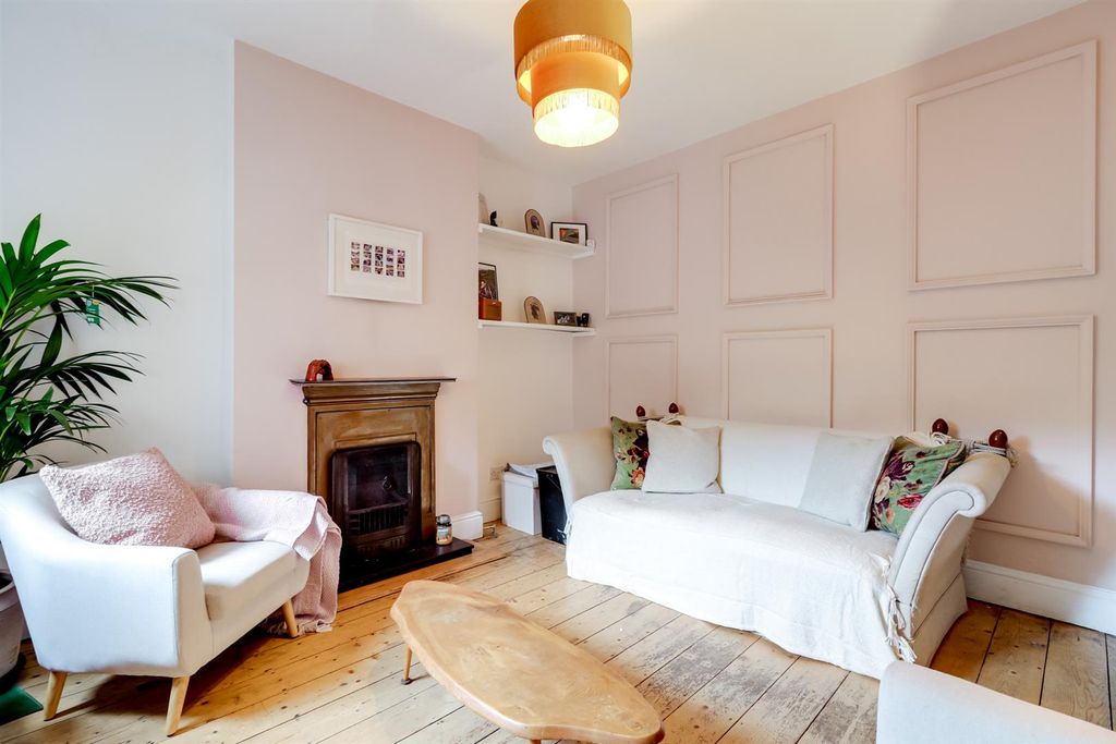 Property photo 2 of 37 Living Room (2).Jpg