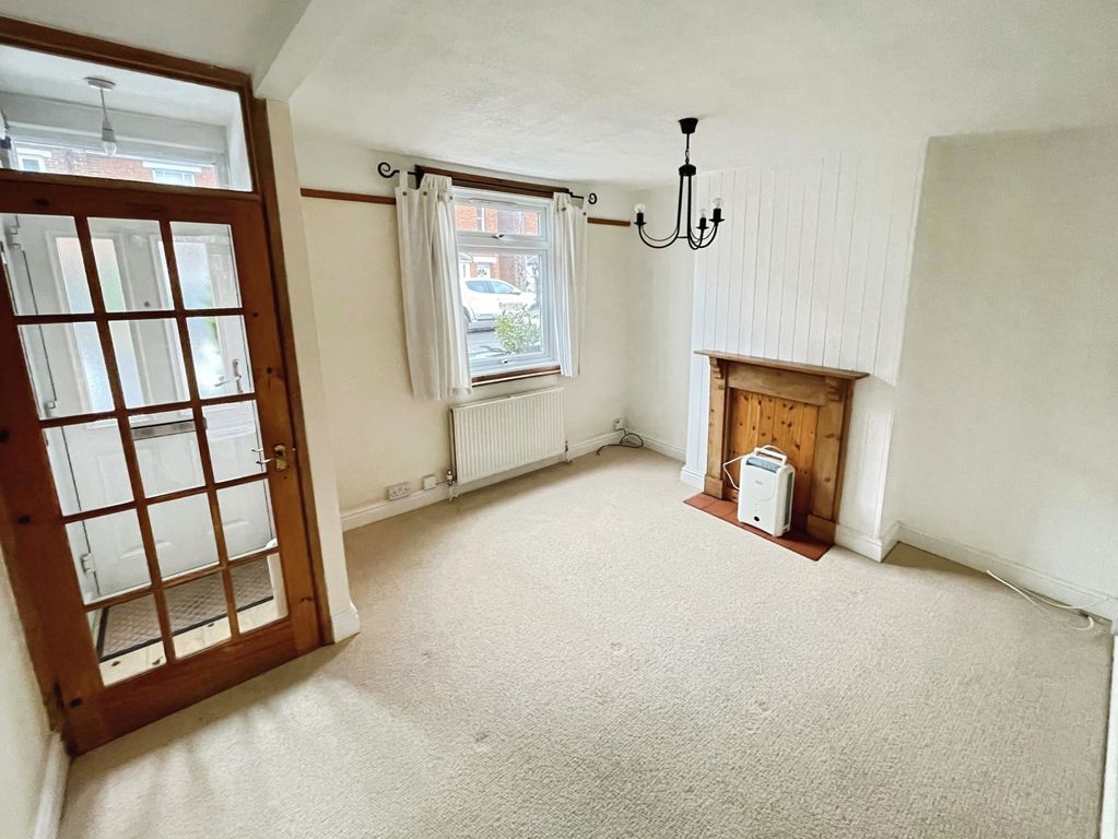 Property photo 2 of 9 Lounge