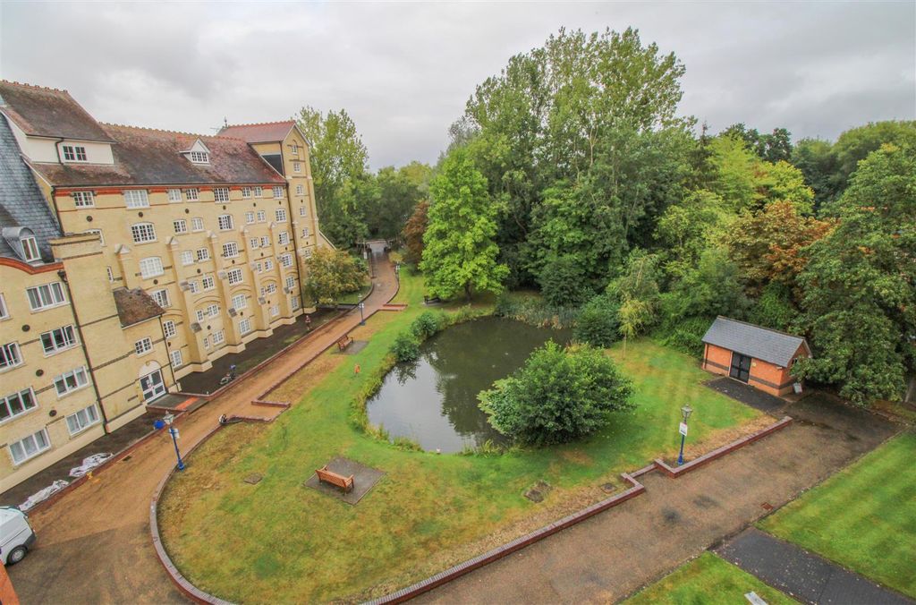 Property photo 3 of 11 Img_1428.Jpg