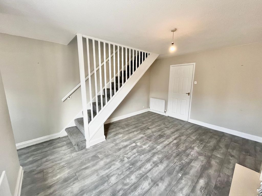 Property photo 3 of 12 553-Hr-3.Jpg