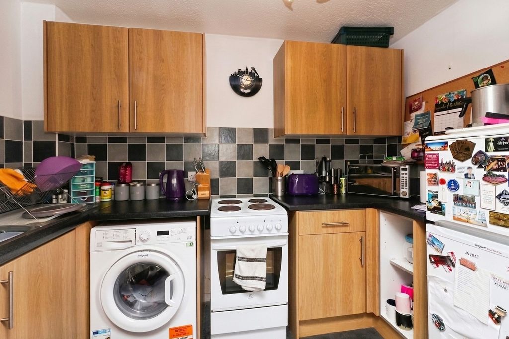 Property photo 2 of 6