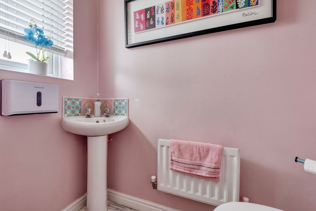 Property photo 3 of 20 Pbox-Img.Jpg
