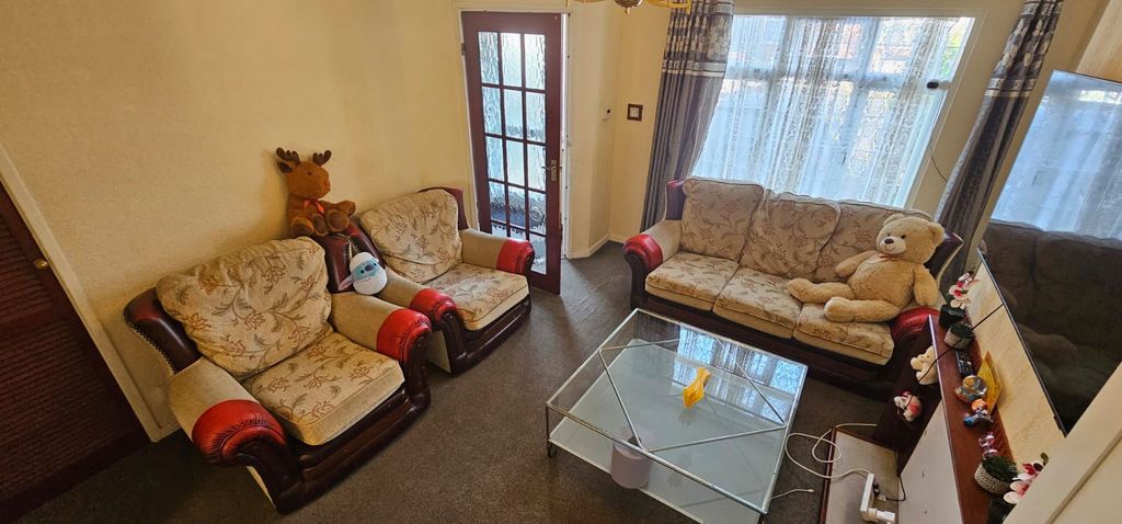 Property photo 3 of 14