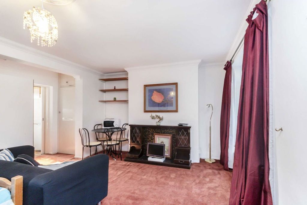 Property photo 2 of 3