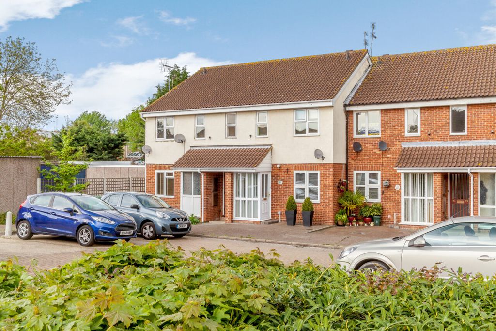 Property photo 1 of 8