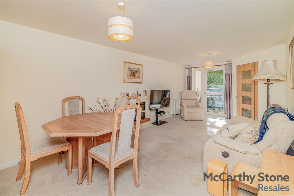 Property photo 2 of 25 8664611-Interior01.Jpg