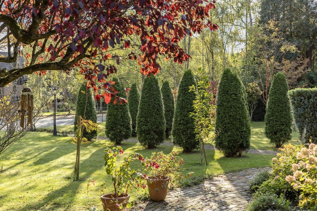 Property photo 2 of 29