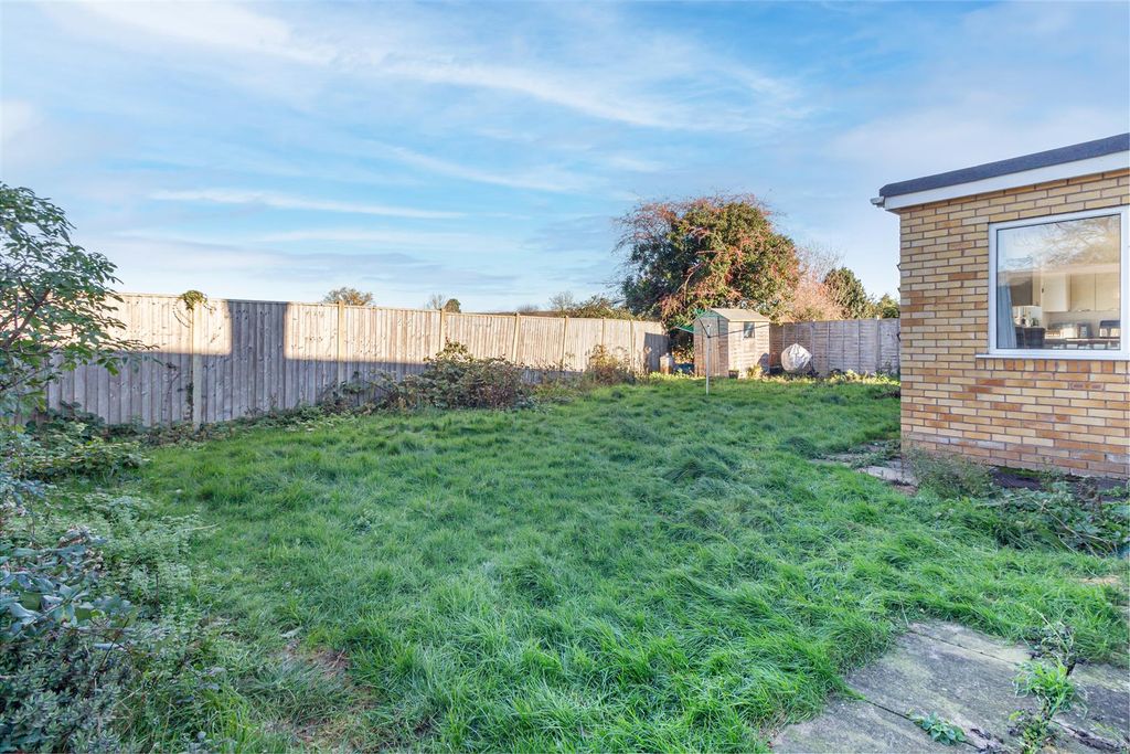 Property photo 3 of 22 Garden-1.Jpg