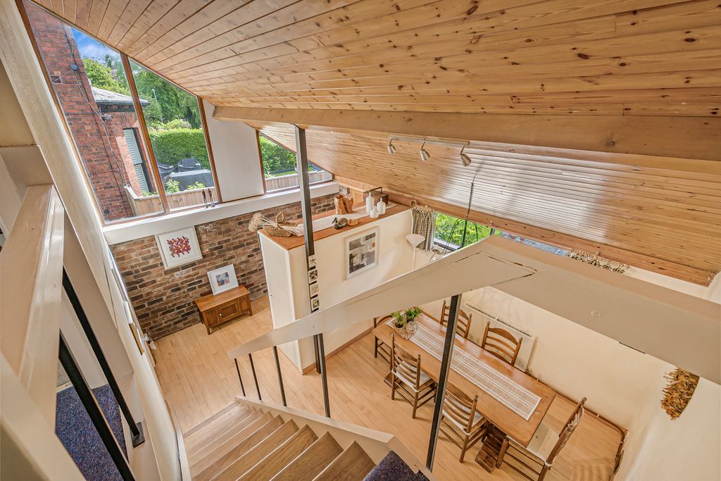 Property photo 3 of 23 Dining Hall