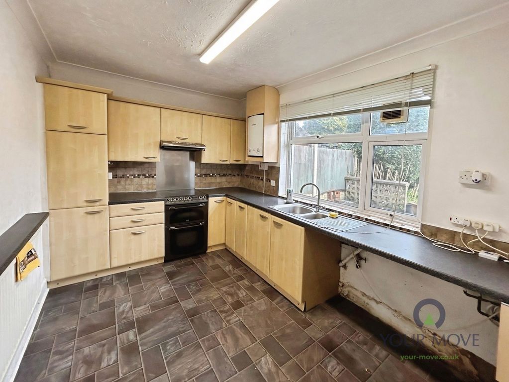 Property photo 3 of 14 Dining Kitchen