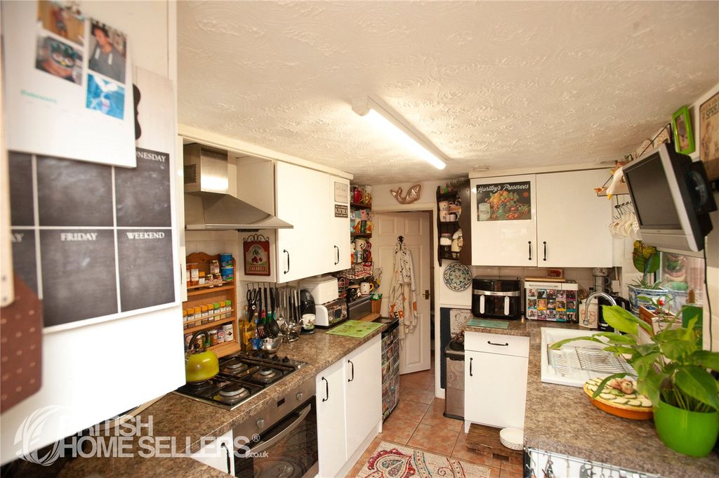 Property photo 3 of 31 Picture No. 17