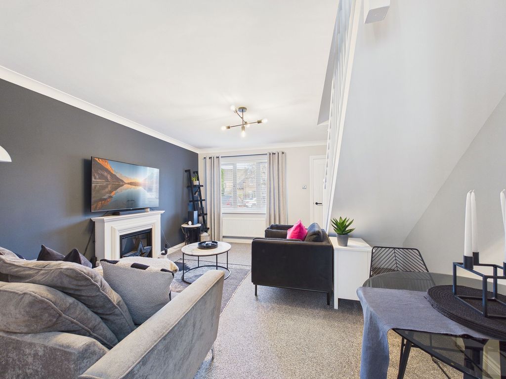 Property photo 2 of 12 Lounge