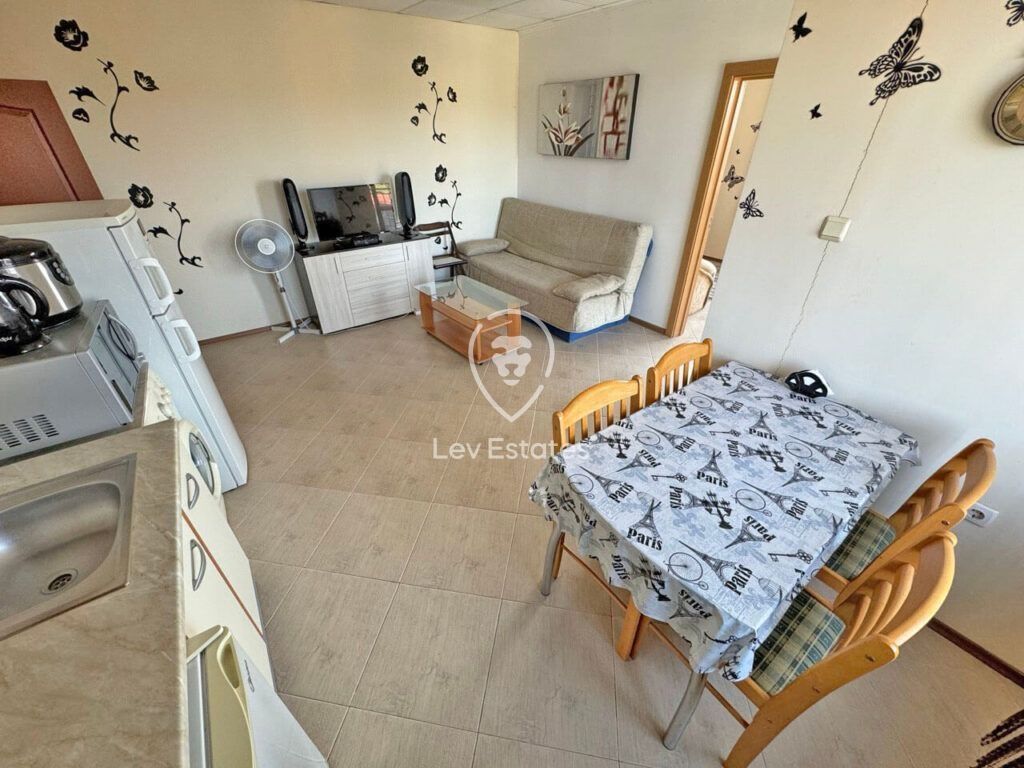 Property photo 2 of 14