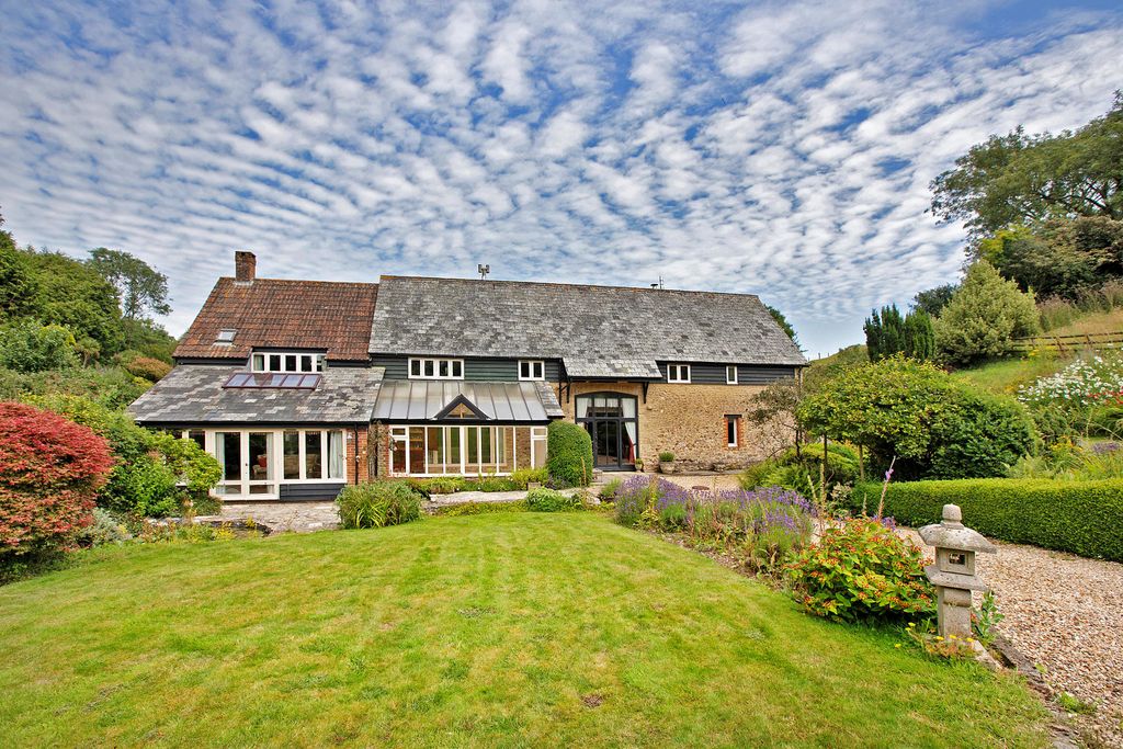 Property photo 2 of 27 Image