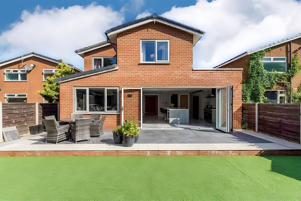 Property photo 2 of 18