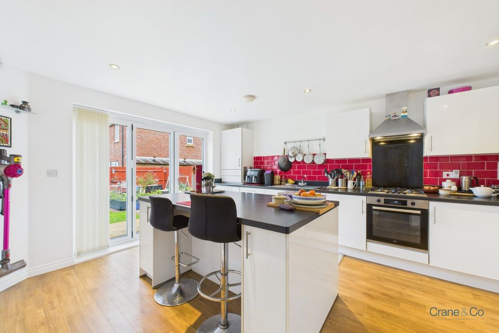 Property photo 2 of 42