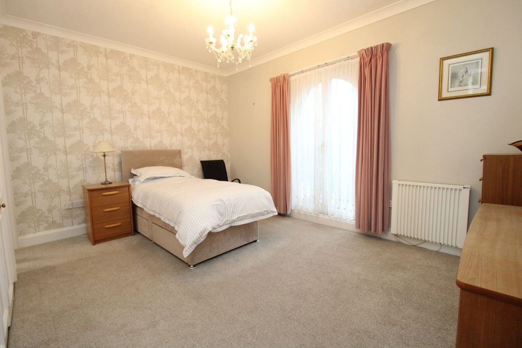Additional image 7 of 3 bed flat for saleRedcliffe Court, Marine Drive, Paignton TQ3