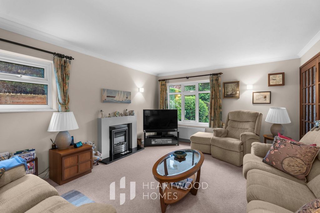 Property photo 2 of 19
