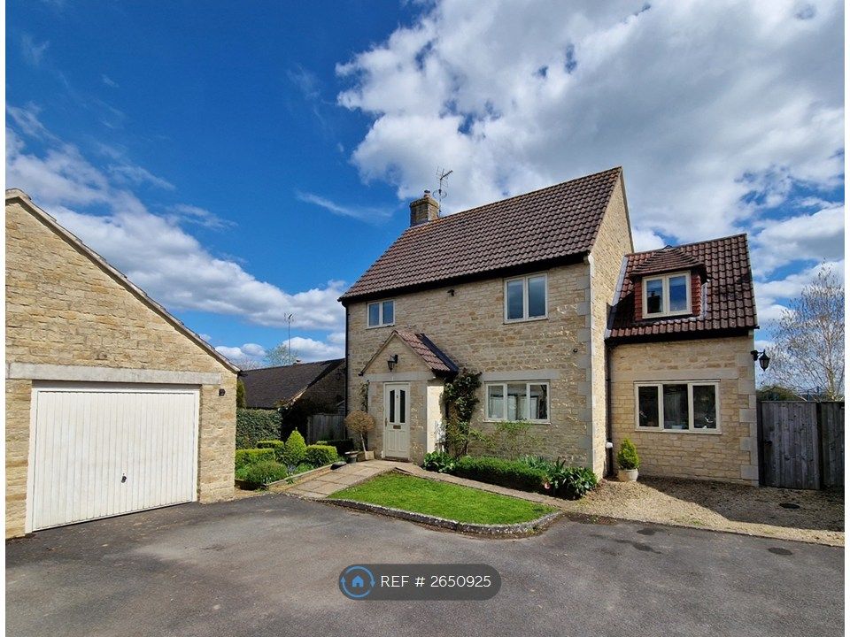 Property photo 2 of 33