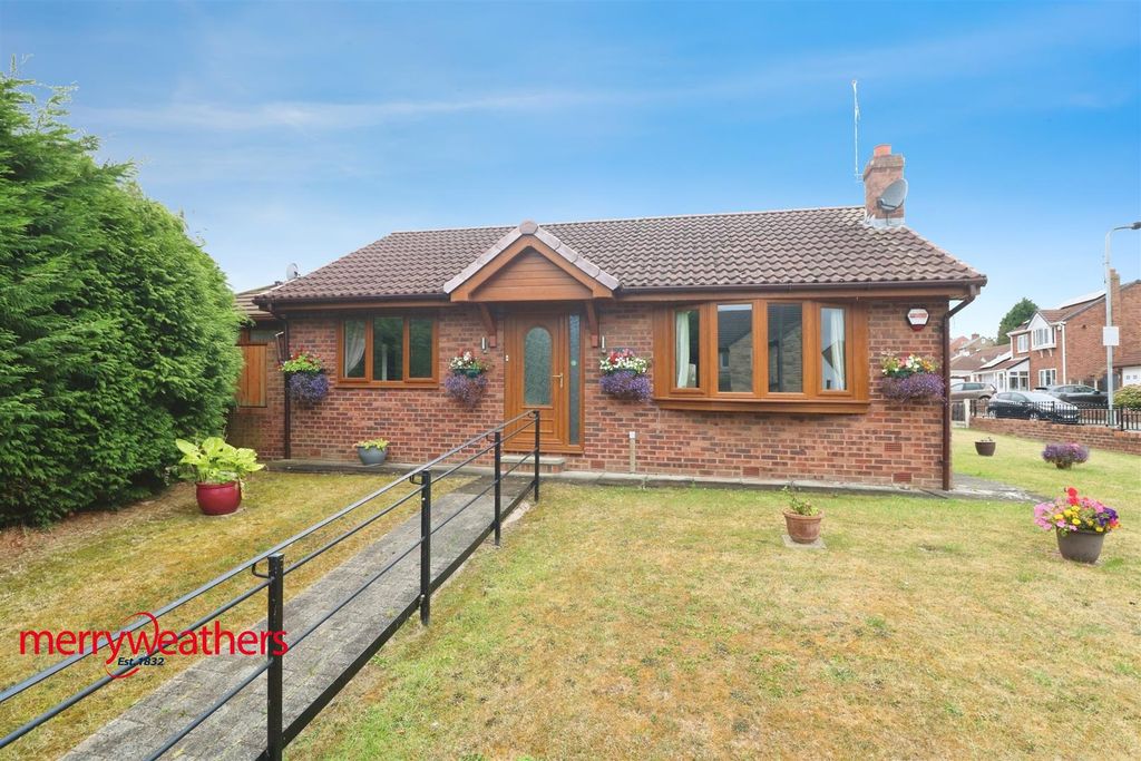 Property photo 1 of 16 External