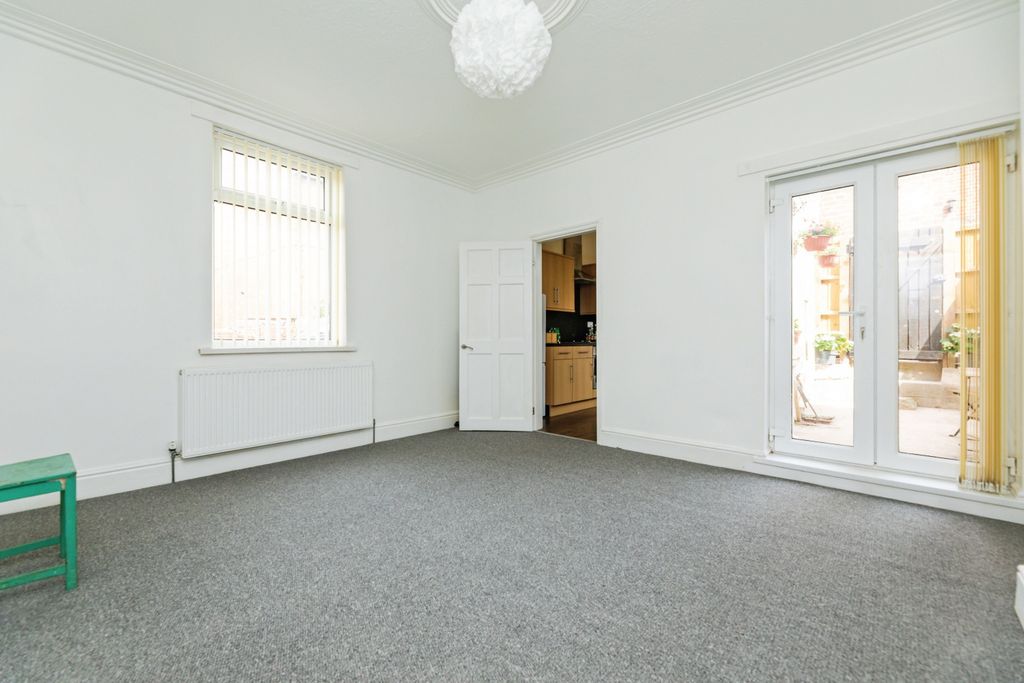 Property photo 2 of 20 2A8A4477